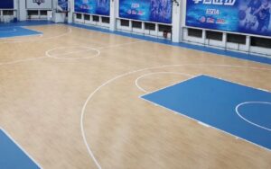 Beda Finishing Lantai Indoor dan Outdoor 2 finishing-lapisan-lapangan-indoor-sportflooring.id